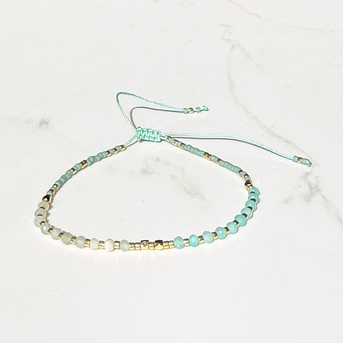 Tranquil adjustable bracelet in aquamarine and amazonite